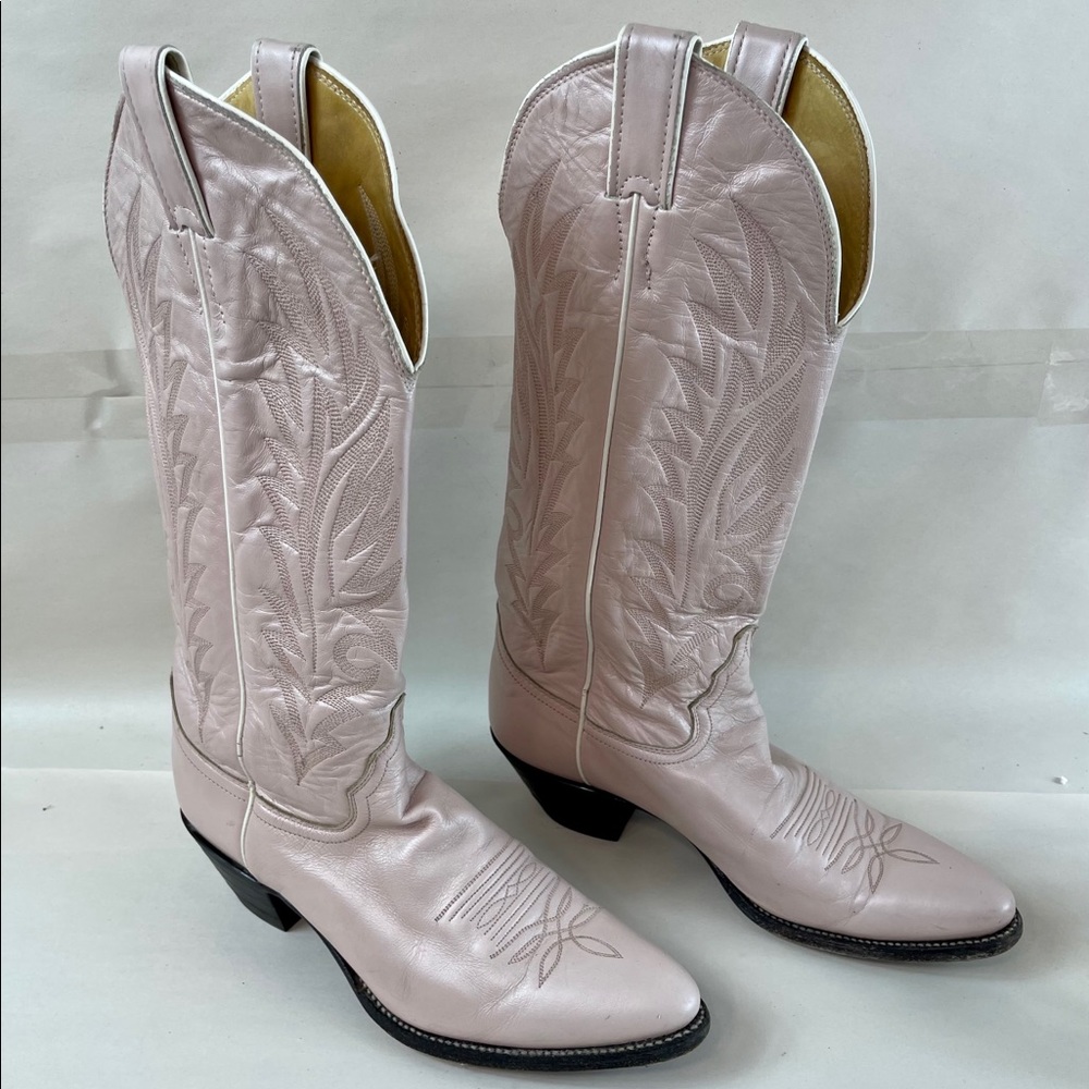 Pastel Pink Justin cowboy boots 8B